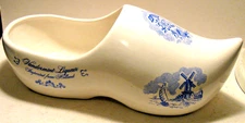 Vandermint Liqueur Flying Dutchman Ceramic Shoe Clog Holland Man Cave  11.5"
