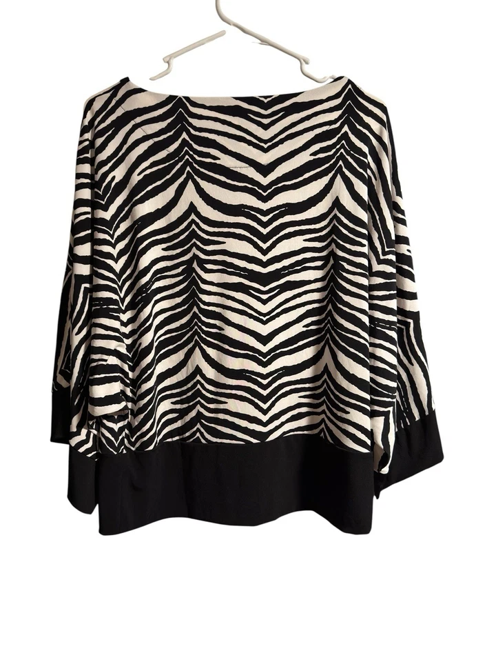 Женская вязаная классическая блузка-зебра Chico's размер M с распущенными рукавами и круглым вырезом - Изображение 2 из 4
