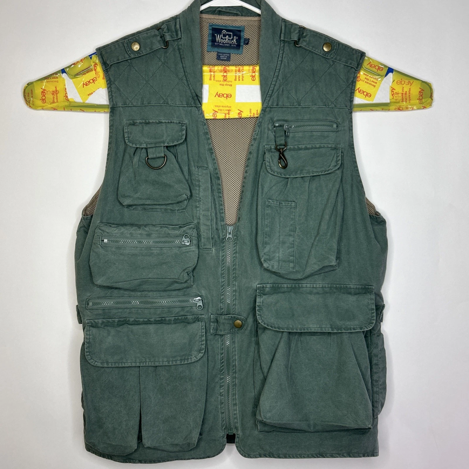 Vintage Woolrich Vest Mens Large Green Sleeveless Outdoors Fishing Hunting Coat