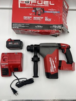 Milwaukee M18 FUEL 1-1/8'' SDS Plus Rotary Hammer - 2915-20 - w/ 5ah Battery