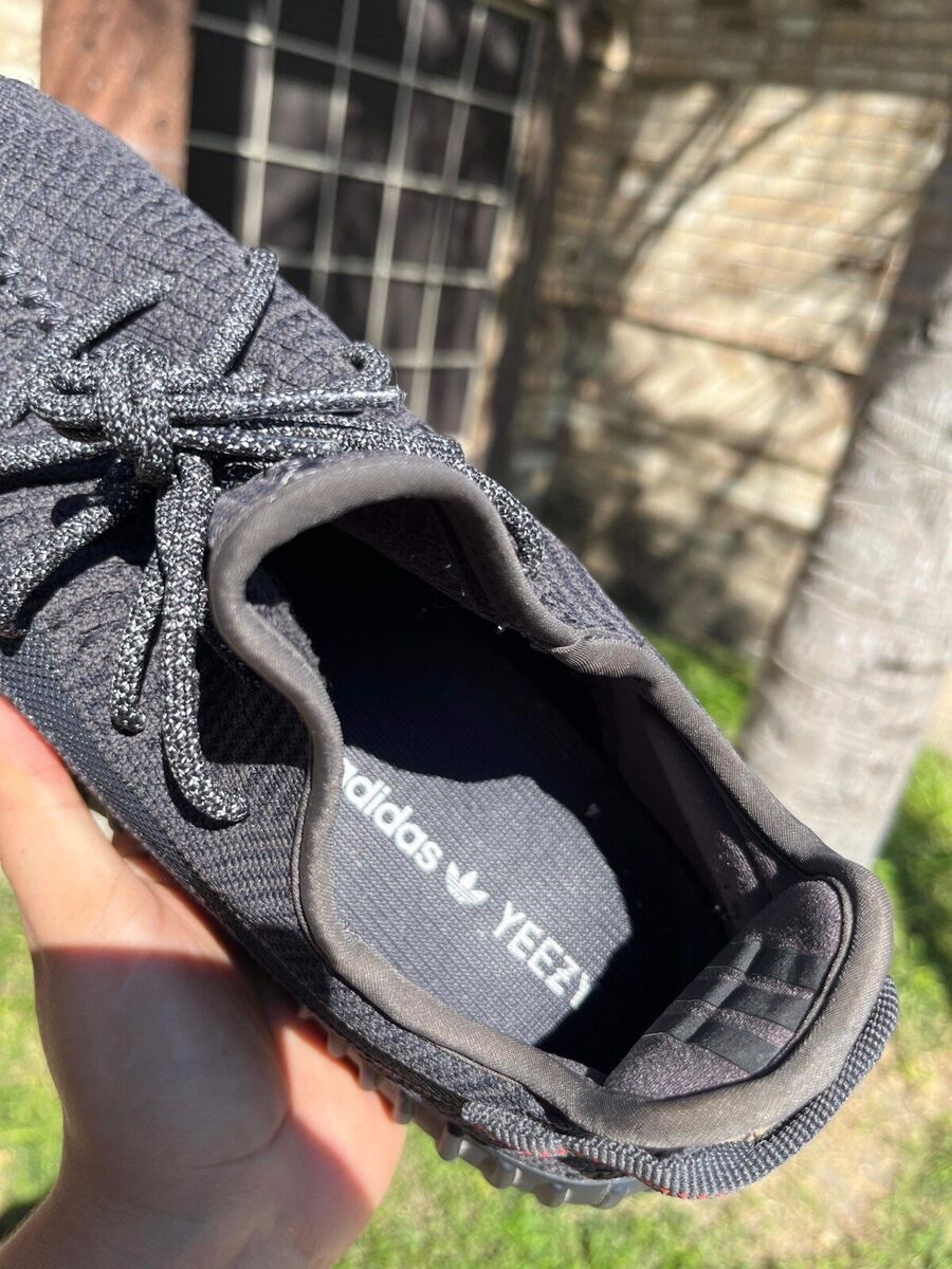 Size 11 - adidas Yeezy Boost 350 V2 Black 2019 FU9006 USED Size 11 - adidas Yeezy Boost 350 V2 Black 2019 FU9006 USED