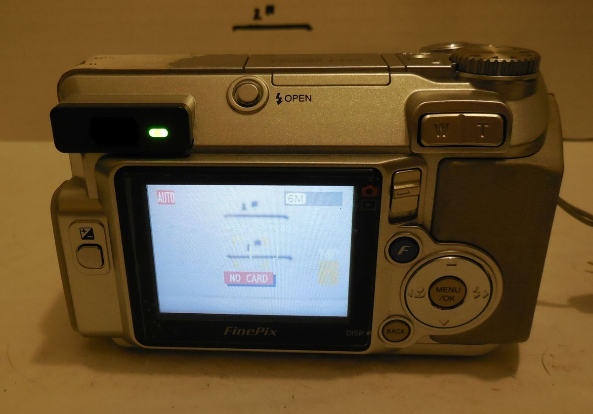 Fujifilm Finepix E Series E550 6.3MP Digital Camera - Silver Fujifilm Finepix E Series E550 6.3MP Digital Camera - Silver