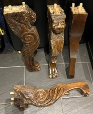 Tischbein Baluster Kapitell Löwenkopf Tatze Schnitzkunst Holz