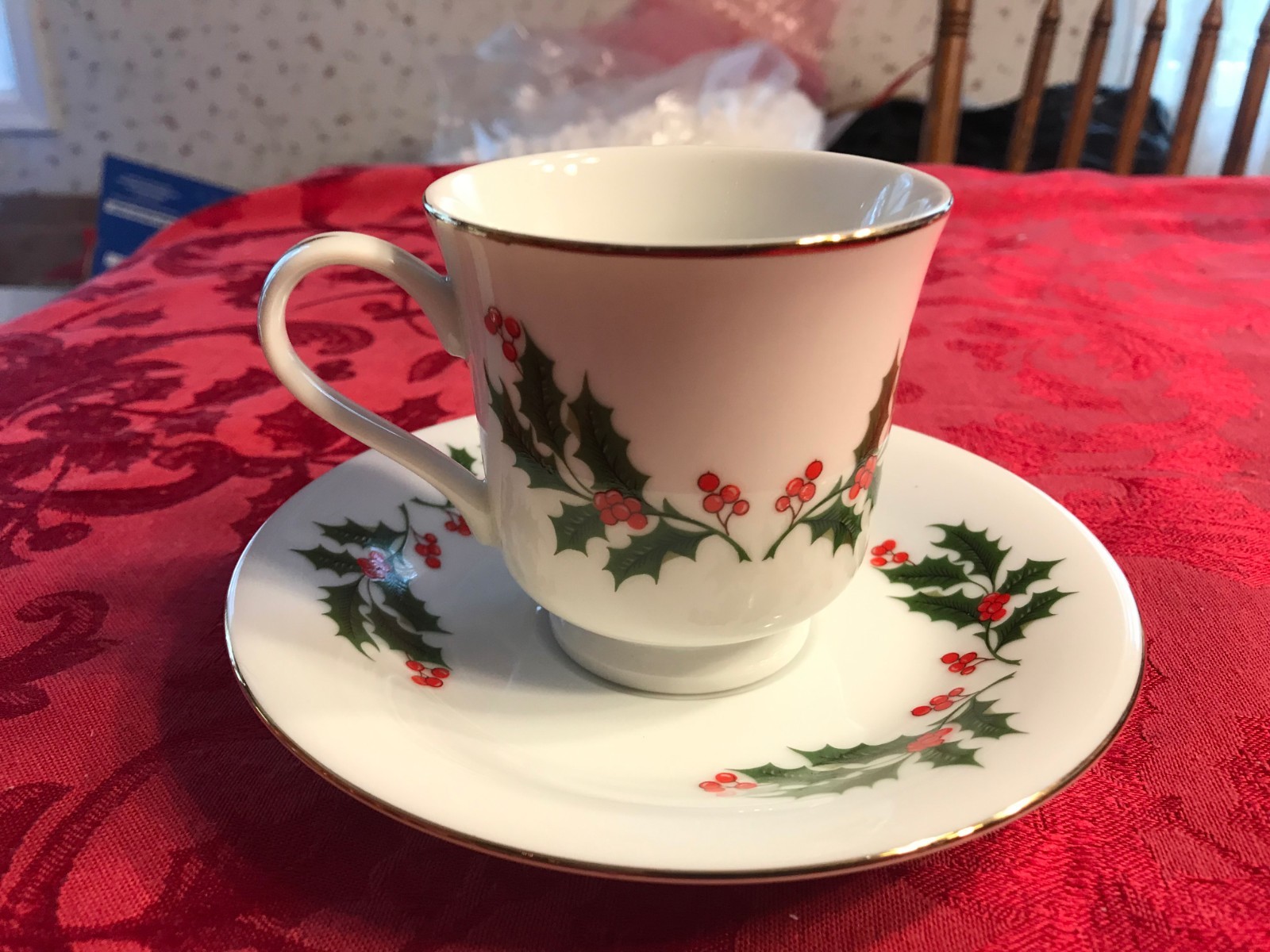 The Holiday Source Fortunoff Christmas Holly Gold Trim Cup and Saucer Set(s) eBay