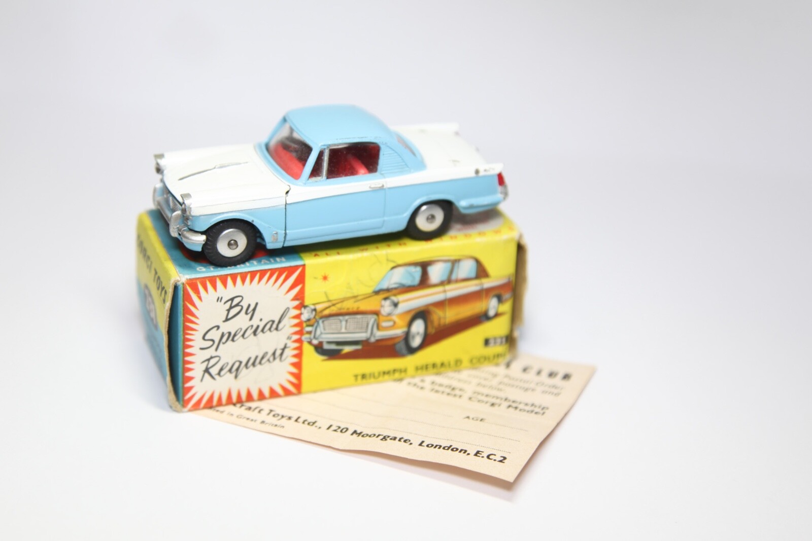 Corgi 231, Triumph Herald Coupe - Free Price Guide & Review Corgi 231, Triumph Herald Coupe - Free Price Guide & Review
