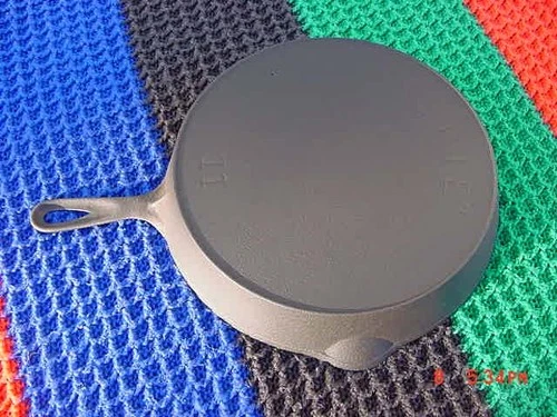 VINTAGE ERIE #11 PRE-GRISWOLD CAST IRON SKILLET