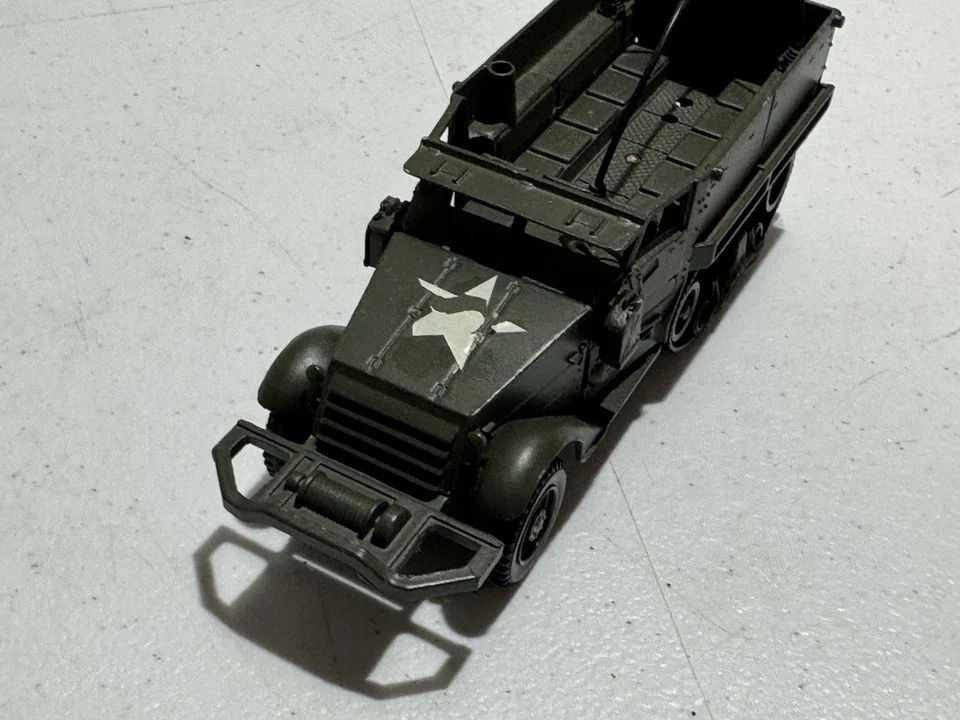 Camión militar SOLIDO 1/50 MEDIA PISTA M3 HECHO EN FRANCIA SIN CAJA DE COLECCIÓN Foto 3 de 4