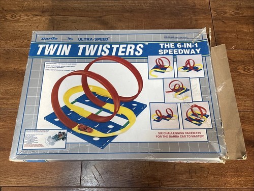 Darda Race Track Speedway TWIN TWISTERS Ultra Speed Racer Car Set Complete