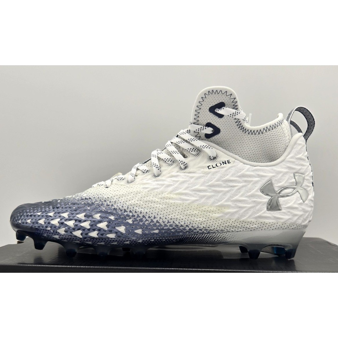 Under Armour Men's UA Spotlight Clone 3.0 MC Football Cleats White/Navy 11.5