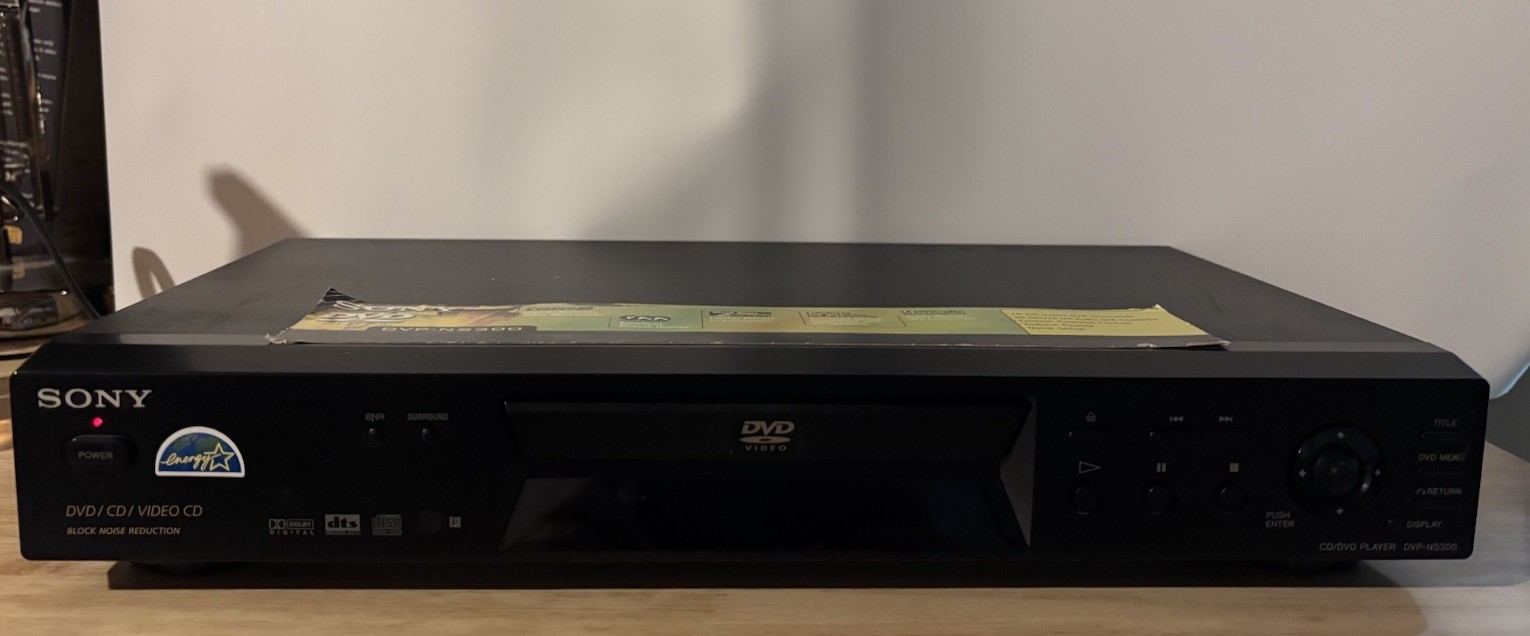 SONY DVP-NS300 DVD/CD/Video CD Player No remote Control, WORKS Well!