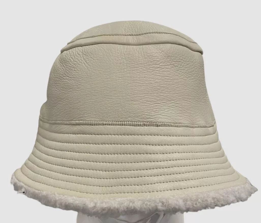 $355 Yves Salomon Women's White Lamb Reversible Bucket Hat Size FR 2/ US  7-7 1/8