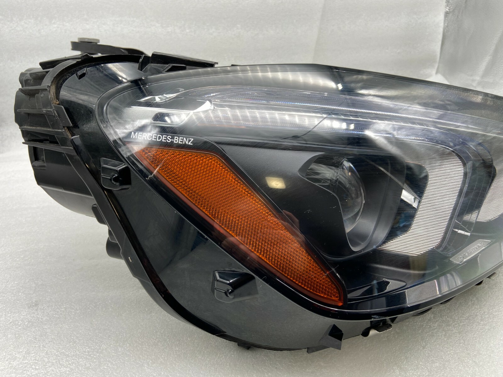 Good 2020-2022 Mercedes Benz X167 GLE450 GLE580 Right LED 