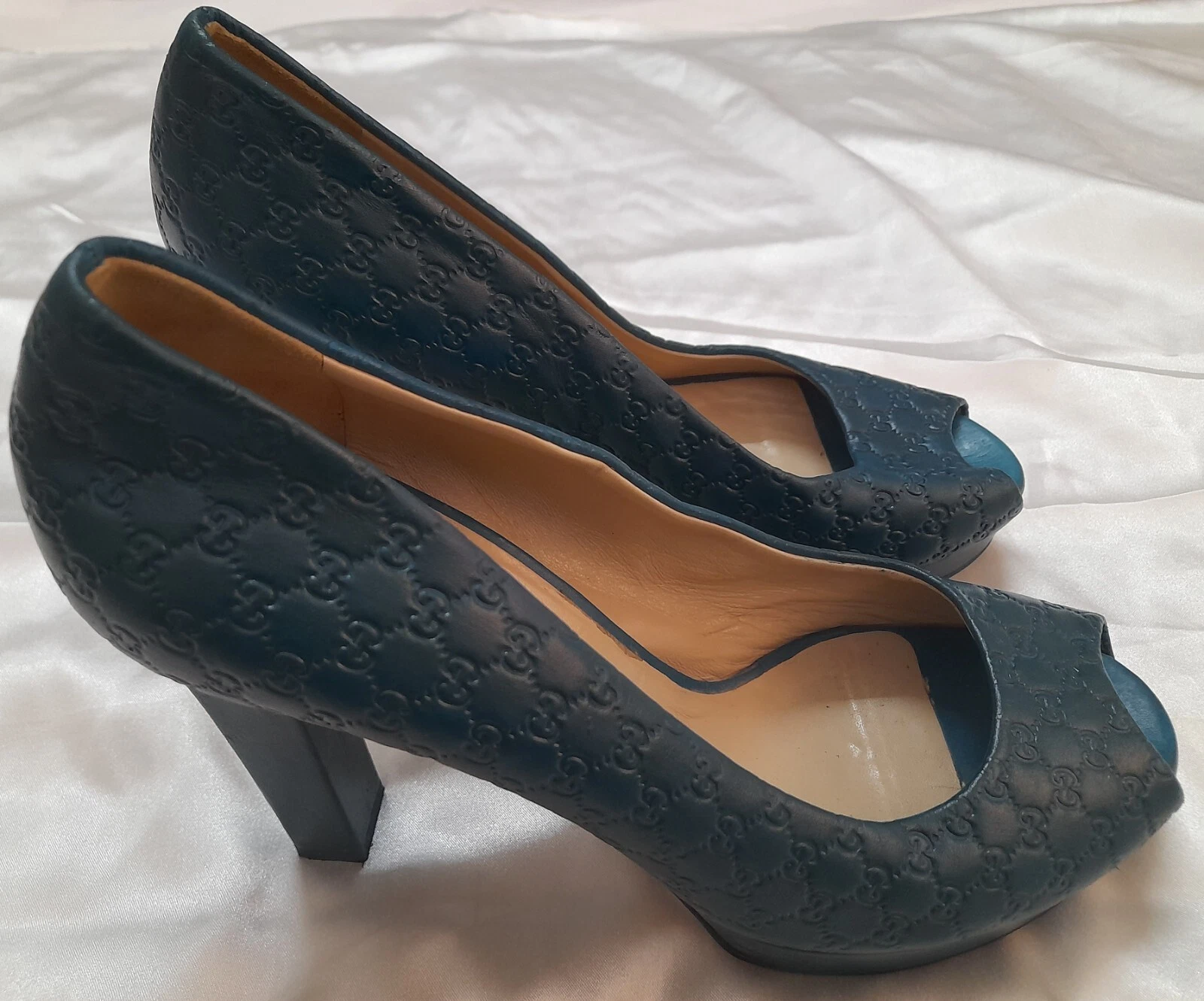 Escarpins à talons cuir Gucci GG 38EU
