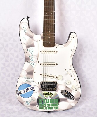*Signed Electric Guitar Fender Squire Bullet Strat