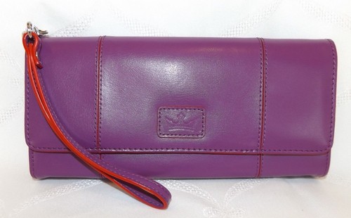 BAEKGAARD Genuine Leather Trifold Wallet Wristlet Plum w/ Cherry Trim - NEW - Picture 2 of 4