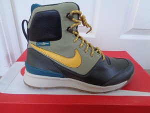 nike acg womens shoes