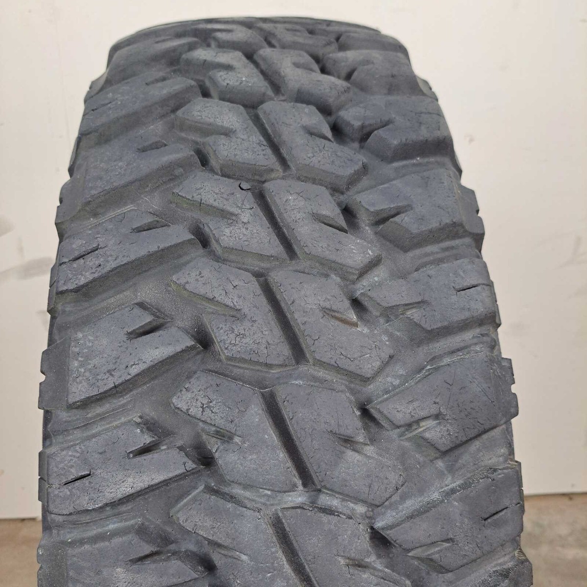 37X12.50R16.5 Goodyear Wrangler MT/R Tire 80%+ Tread | eBay