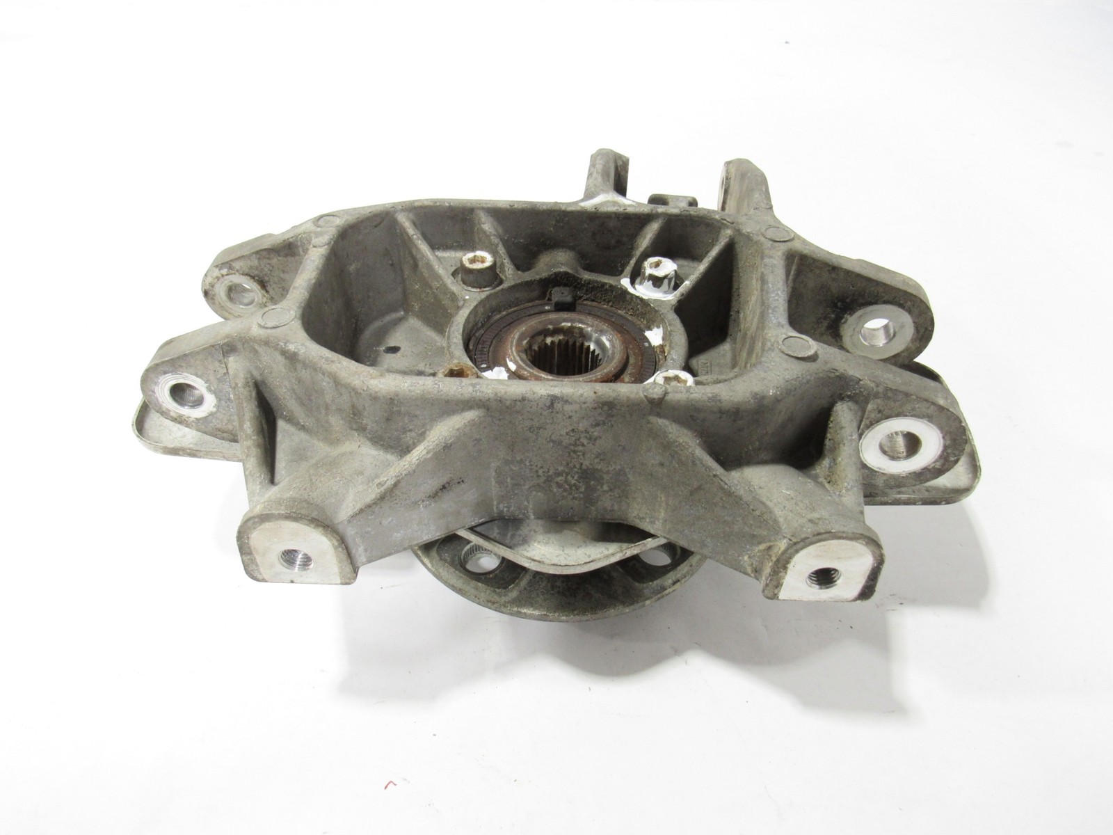 14-18 Aston Martin Vanquish 2014 5.9L RWD Rear Right Spindle Knuckle Hub |:Y