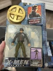 Vintage Marvel MOC X-men Movie 2000 Cyclops Civilian Gold Chase Toybiz  Sealed