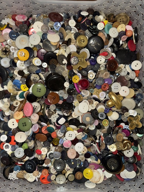 Huge! 7+ Pounds! Lot of Antique - Now Buttons - unsearched