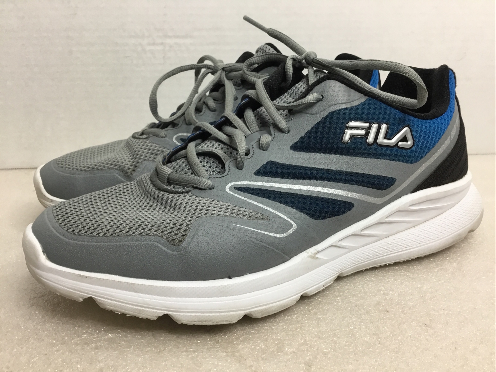 SAOLA Fila Mens Memory Panorama 8 1RM01404 057 Gray Running Shoes Sneakers Size 10