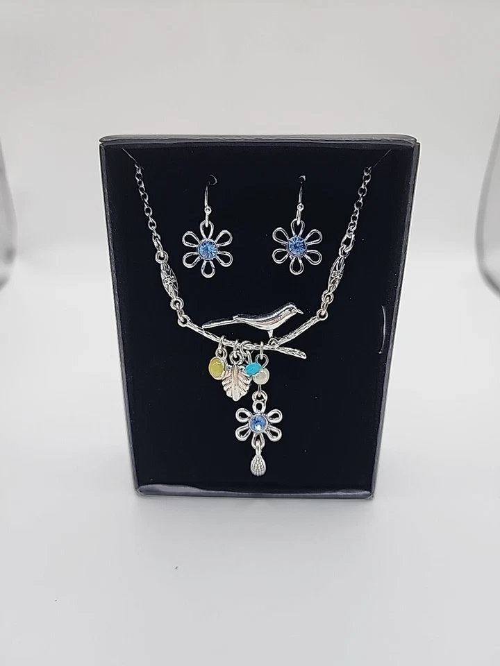 Avon Dewey Dazzle Necklace & Pierced Earring Set Faux Pearl Blue Yellow Stones - Изображение 3 из 4