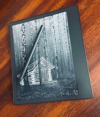Amazon Kindle Scribe 1st gen 16GB Wi-Fi with premium pen
