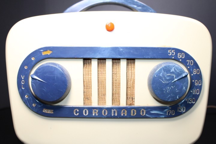 Vintage 1947 Coronado 43-8190 Racetrack Radio-Bakelite Vacuum Tube ...