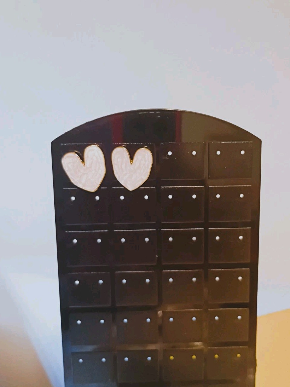 Heart stud earrings