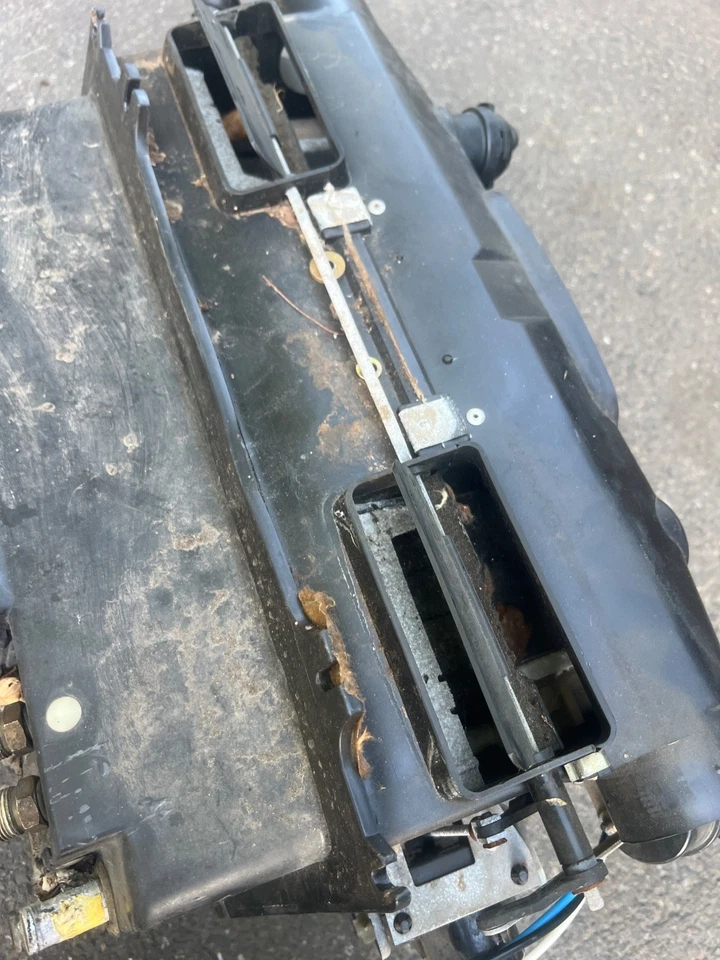 1983 年 PORSCHE 928 S 加热器核心空调暖通空调房屋盒组件 92857322502 — 第 3/4 张图片