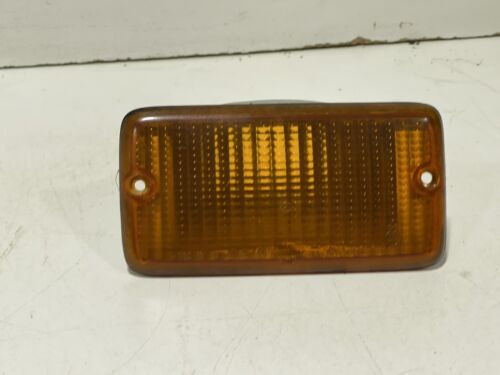 Jeep Wrangler TJ Front Fender Marker Light Housing Pair 97-06 w/ Screws CC 3L - Picture 3 of 8