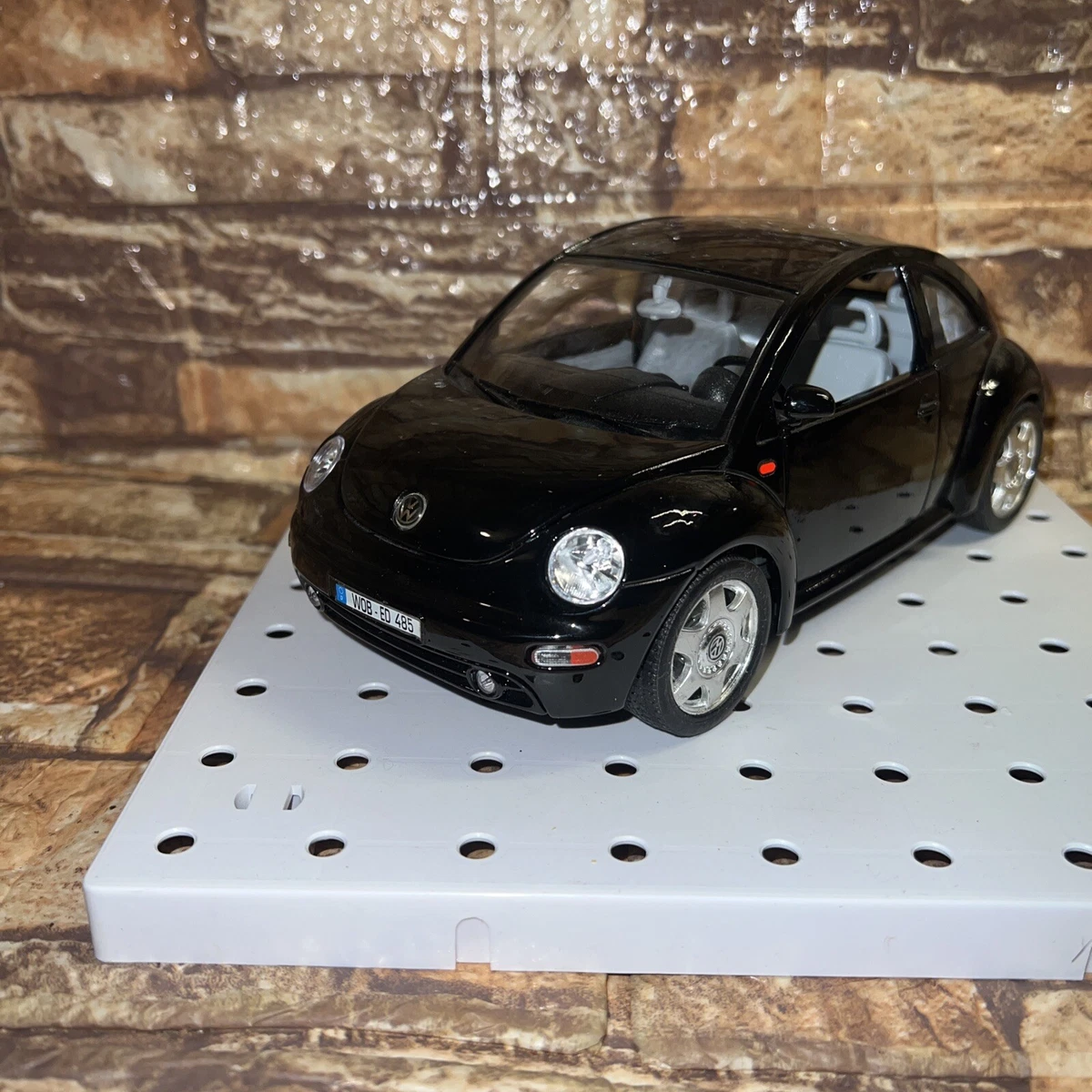 burago フォルクスワーゲン Amazon.com: Bburago 1: 24 Volkswagen Golf Gti mk1 (1979), Red