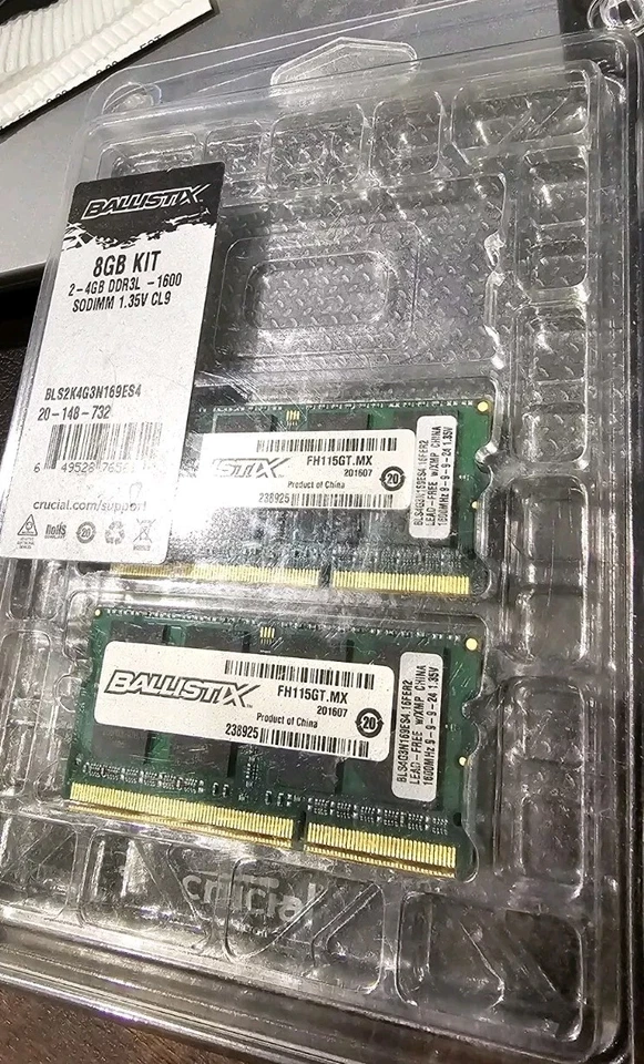 Crucial Ballistix Sport 8GB (2 x 4GB) DDR3 1866 MHz SODIMM Laptop Memory RAM - Image 3 of 4