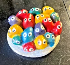 Pebble People Rocks Hand Painted Stone Base Souvenir Decor - Family Vintage 70s