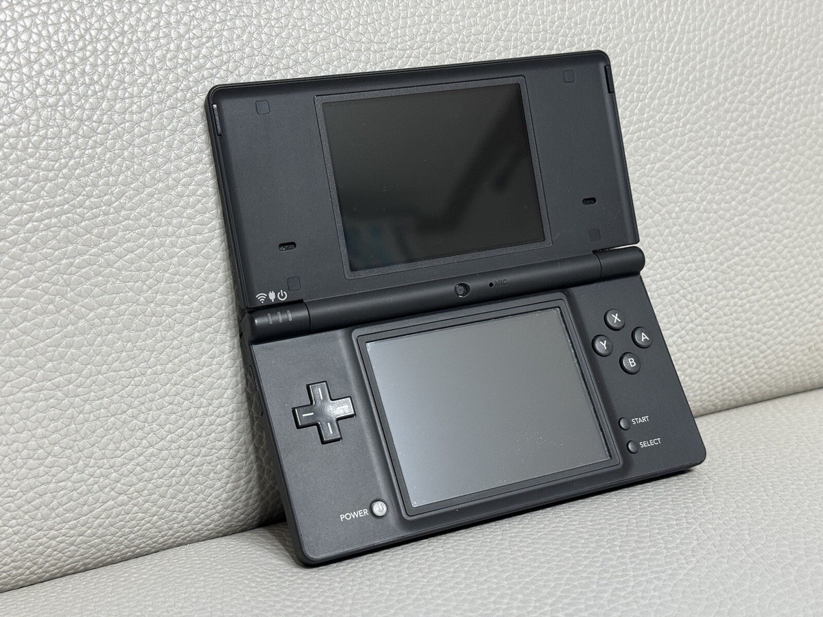 Nintendo NINTENDO DS ニンテンドー DSI BLACK Nintendo DSi System Console, Black, Refurbished with Stylus