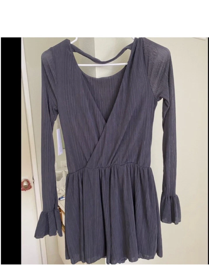 全新 Guess LA 木炭银色灰色露背装扮派对内衬短连身裤 S — 第 4/4 张图片