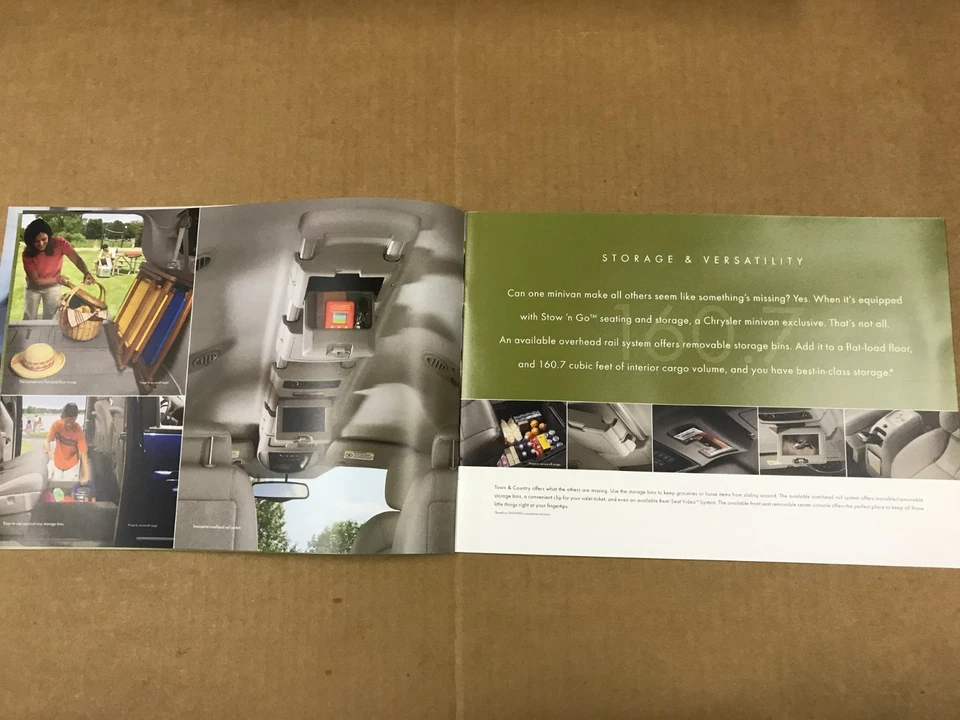 Chrysler Town & Country 2005 concesionario vendedor folleto Foto 3 de 4