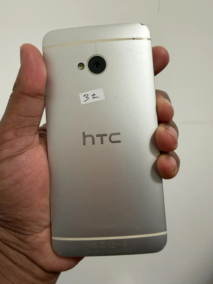 HTC ONE M7 32GB Silver 4G Unlocked Smartphone - Very Good Condition 12M Warranty - Image 3 of 4