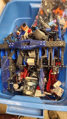 5kg of Vex robitics, servos,brains,controllers,sensors; lego