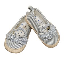 Baby B'Gosh OshKosh Girls 3-6 Months Size 2 Pinstriped Woven sparkle crib shoes