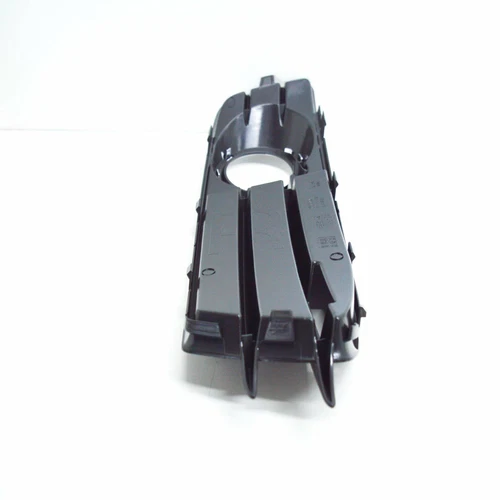 AUDI A3 8P RIGHT FOG LIGHT GRILLE 8P0807682F9B9 2010 - Picture 6 of 10