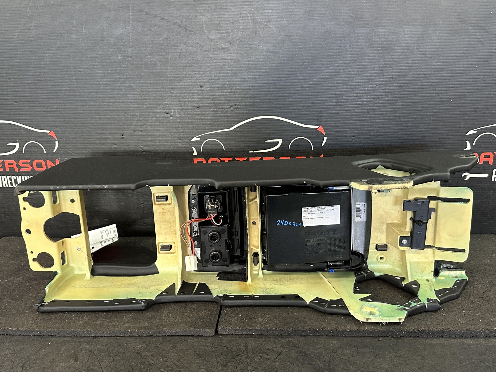 03-18 BENTLEY CONTINENTAL GT REAR FLOOR CONSOLE BLACK 3W8858337