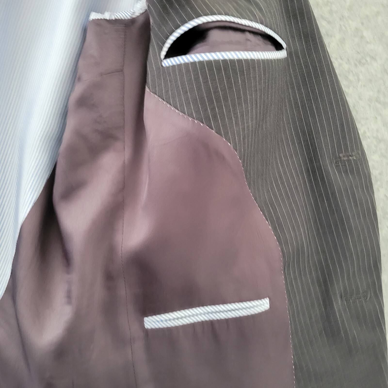 Tommy Hilfiger 100% Wool Gray Striped Double Vented Blazer Sport Jacket Men 40R thumbnail 11