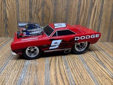 1/18 Kasey Kahne 9 Dodge Dealers 1968 Dodge Dart Muscle Machines Car