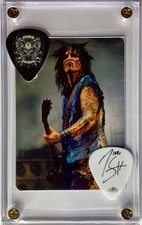 💥Only have 1 - Motley Crue Nikki Sixx playing card/double guitar pick display💥