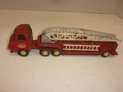 Vintage Tonka Hook & Ladder With Side Ladders Has A Name Plate On The Front