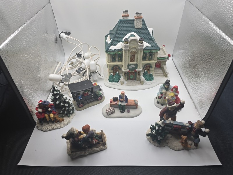 Porcelain Miniature City Hall And More Lot.  Please Read Description.  