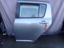 Porte arrière et accessoires Suzuki SWIFT