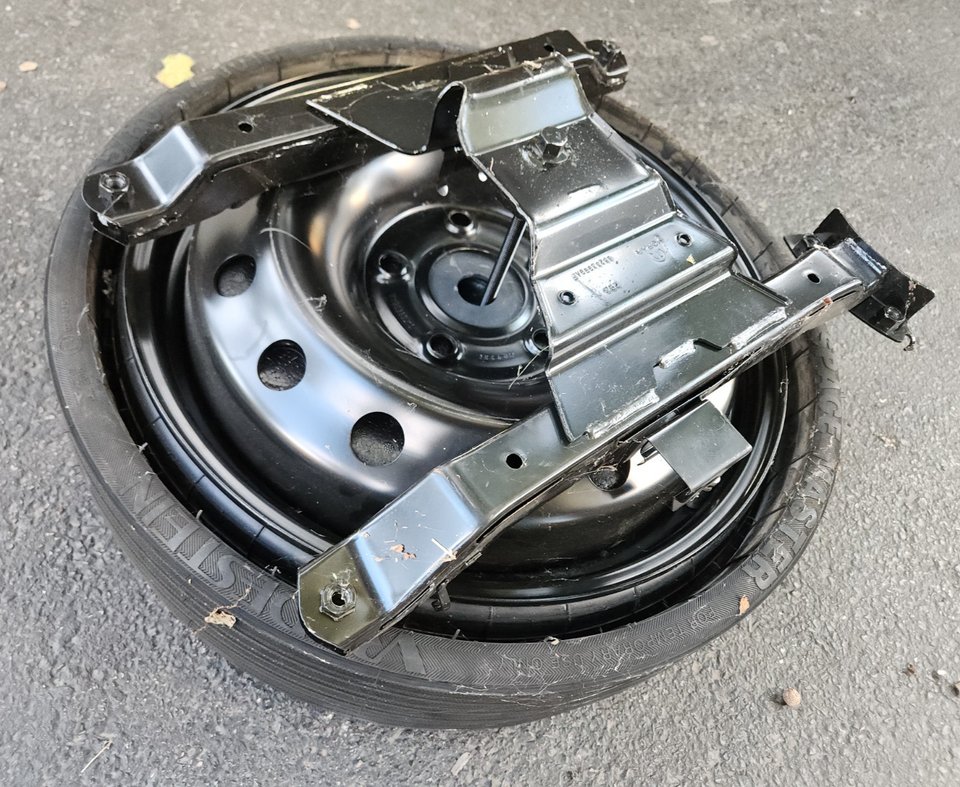 Amazing Chrysler Voyager Spare Tire Photos