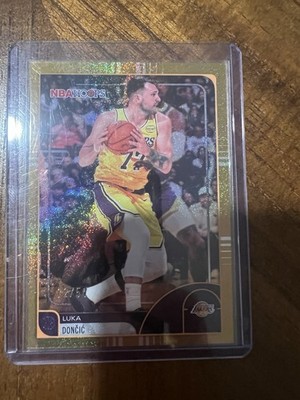 2025-26 Topps NBA Hoops Luka Doncic #8 Gold Pixel Burst Color Match Lakers /50